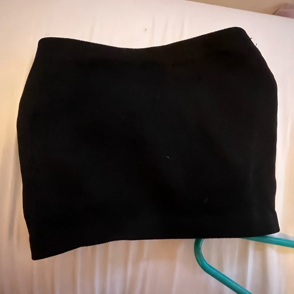 black strapless top🤍 - Picture 2 of 2